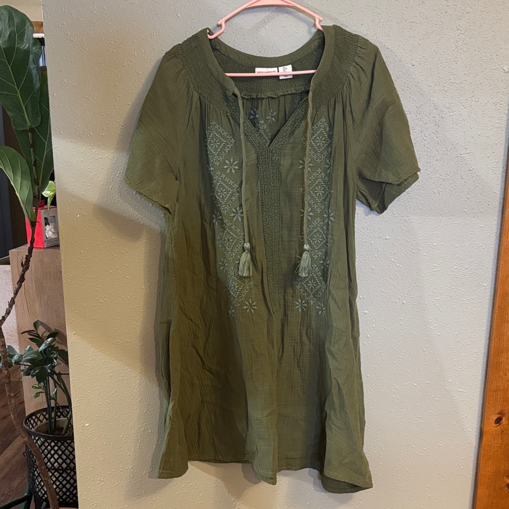 Green Embroidered Short Sleeve Dress
